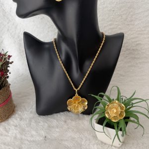 ST 712 18k Italian gold plated necklace flower earrings and pendant